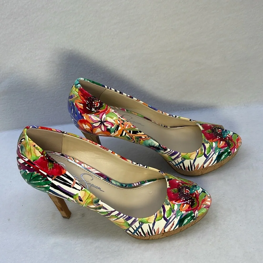 NEW Jessica Simpson floral pumps (runs small)